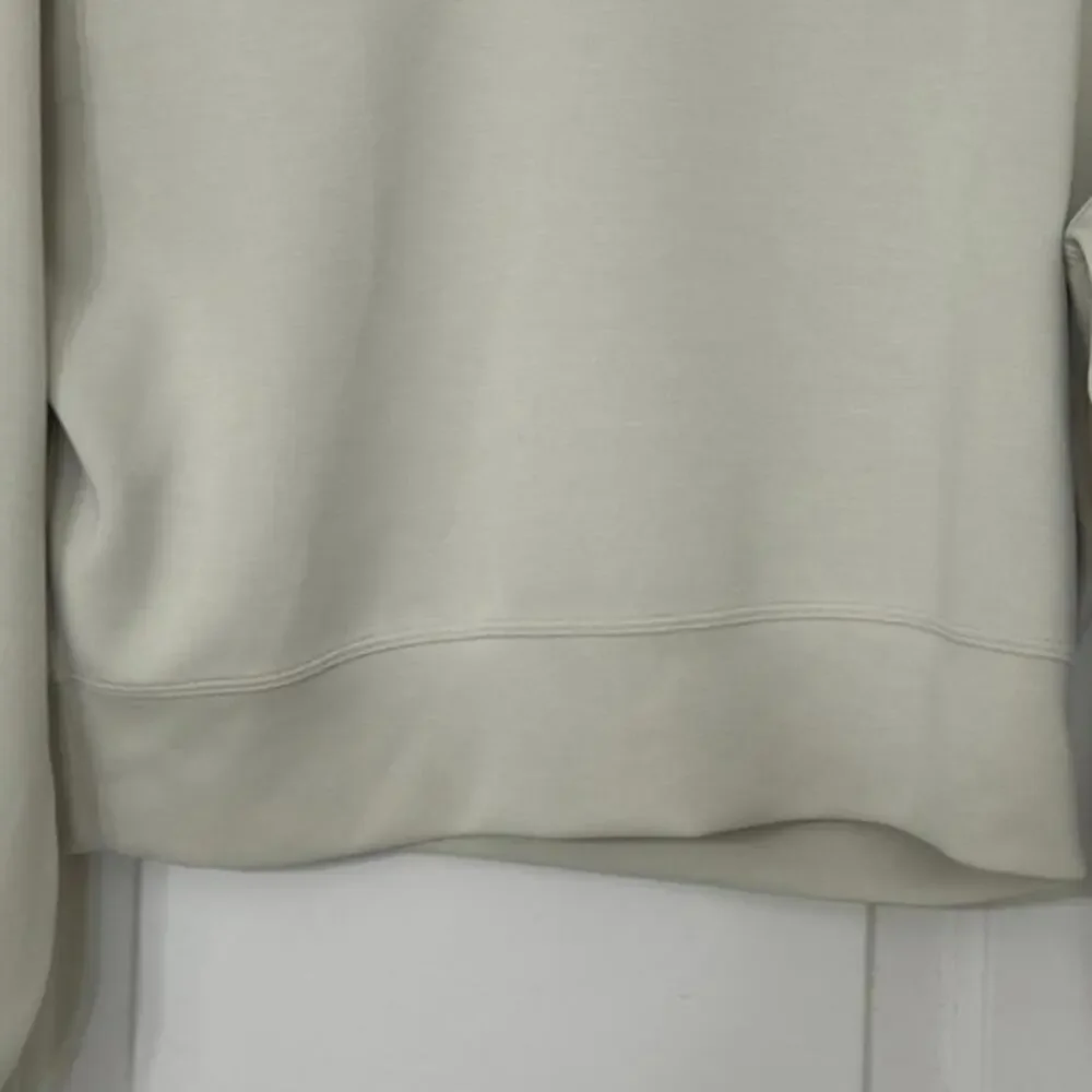 Lululemon Softstreme Perfectly Oversized Cropped Crew White Opal Sweatshirt 2 - Picture 5 of 10